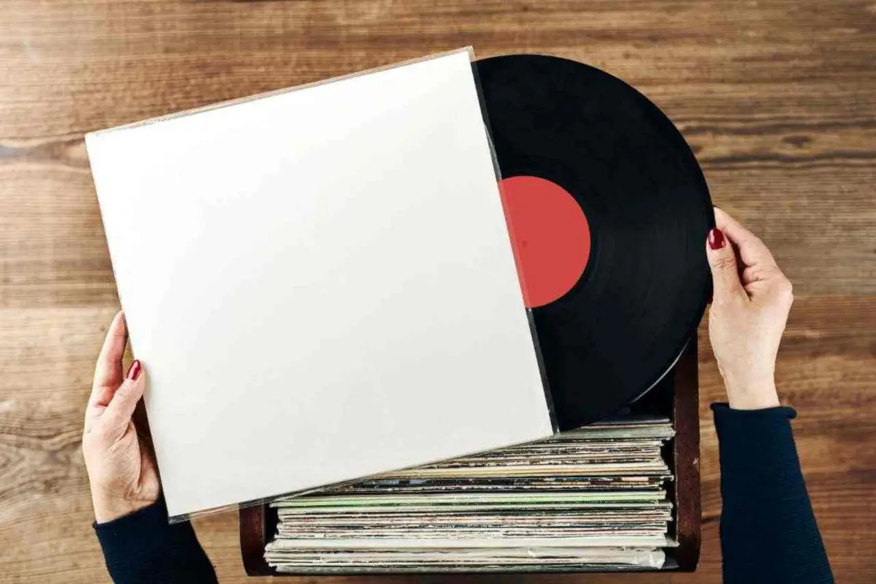 Dischi in vinile italiani rari: questi i cantanti più quotati nel collezionismo Immagine selezionata