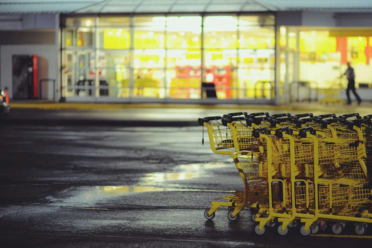 Cosa succede davvero nei negozi Ikea? Ecco la verità che nessuno ti dice Immagine selezionata